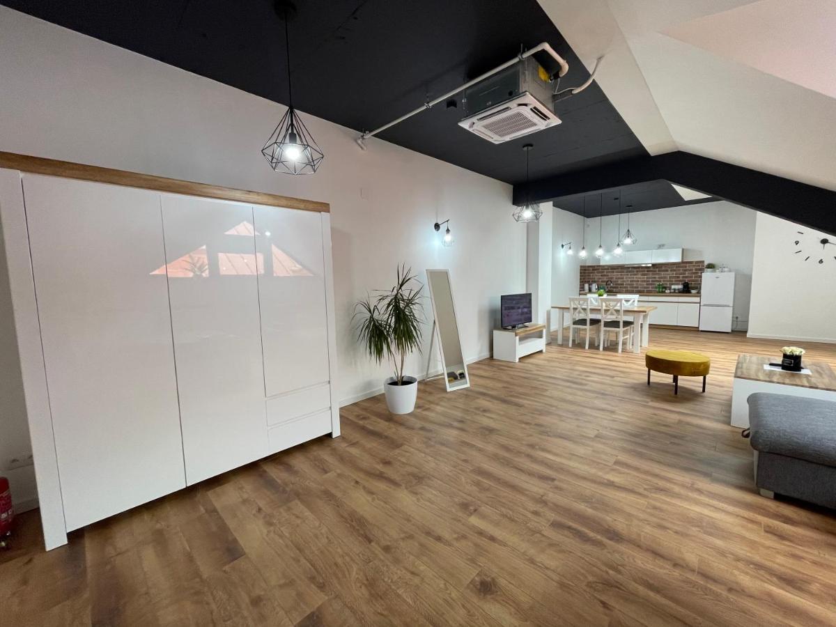 Apartament Rynek 13 Z Parkingiem - Centrum Bochni 博赫尼亚 外观 照片